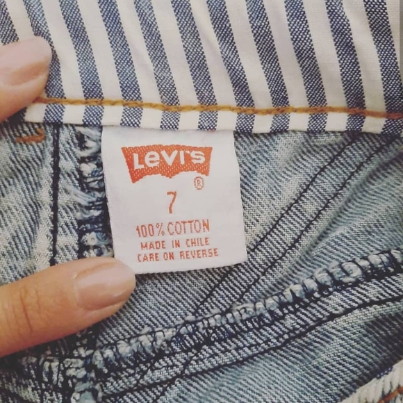 Vintage Levi's Crop Denim - Picture 2 of 4